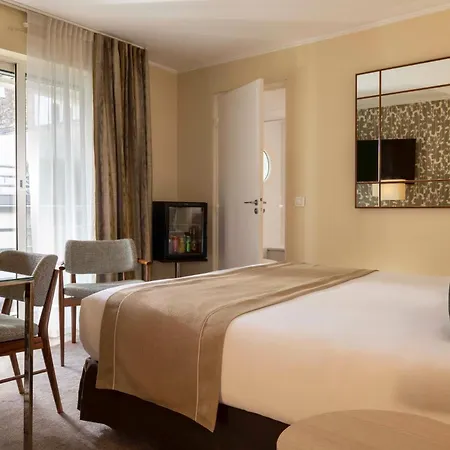Hotel Jardins Eiffel París