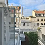 جاردان إيفل باريس