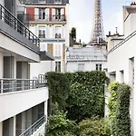 Jardins Eiffel Paris
