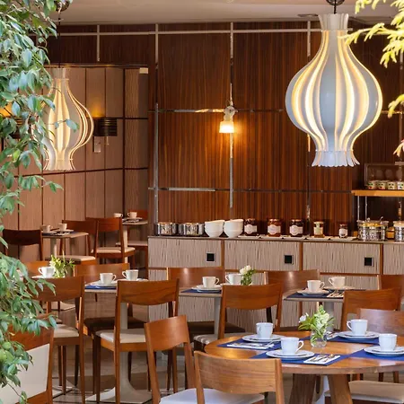 Hotel Jardins Eiffel 3*