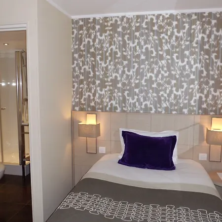 Hotel Jardins Eiffel 3*