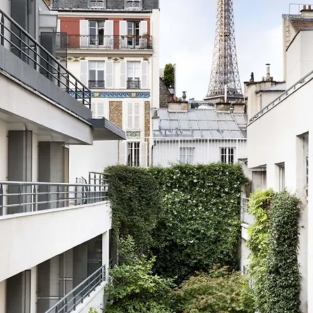 Jardins Eiffel Paris