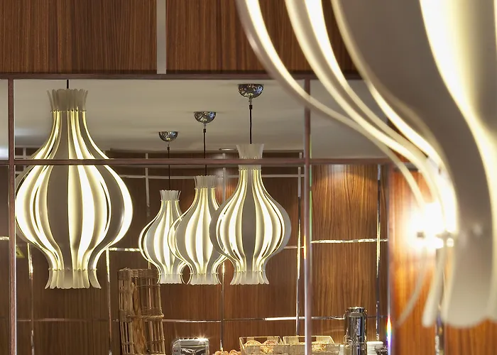 Hotel Jardins Eiffel 3*